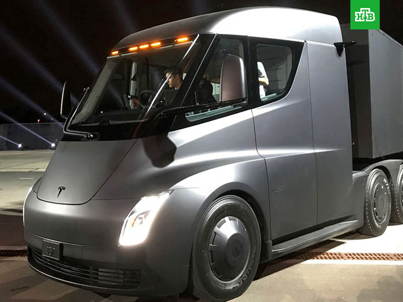 Электрический грузовик Tesla без камуфляжа показали на видео Электрический грузовик Tesla без камуфляжа показали на видео